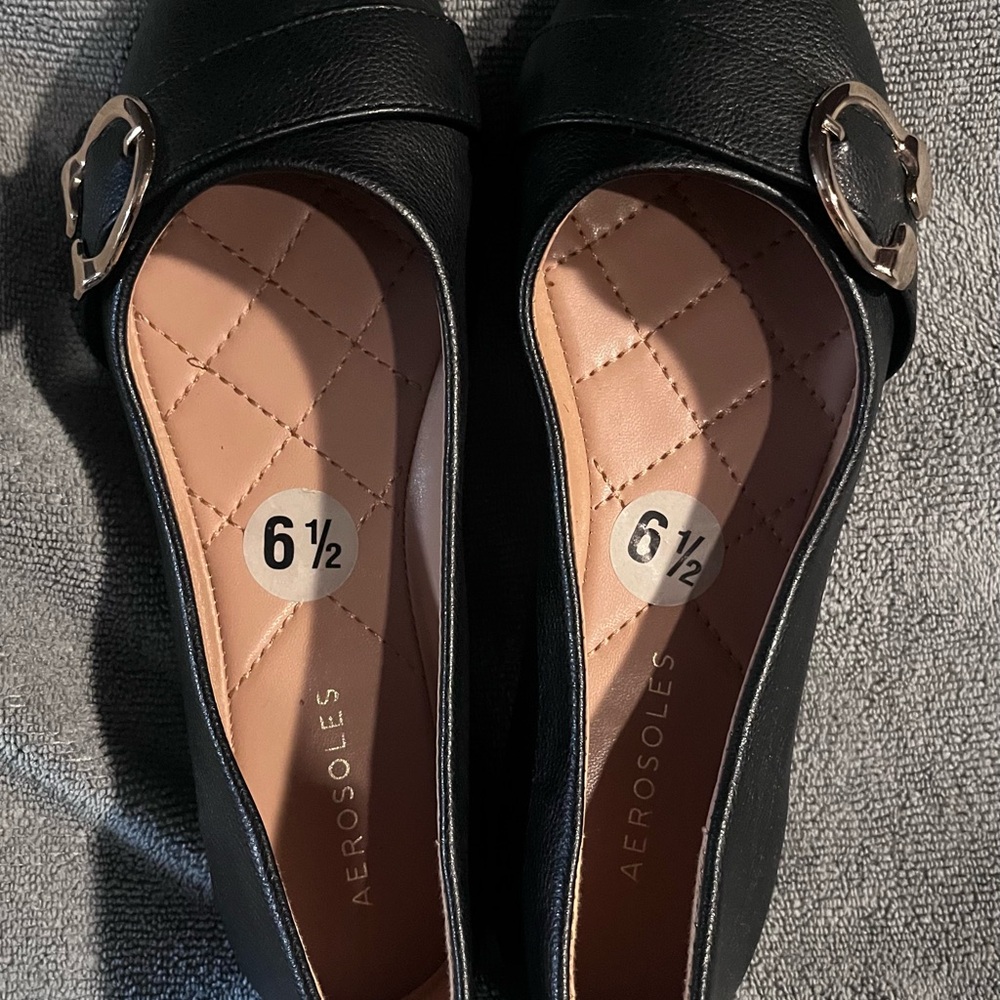 Flats - Picture 2 of 4